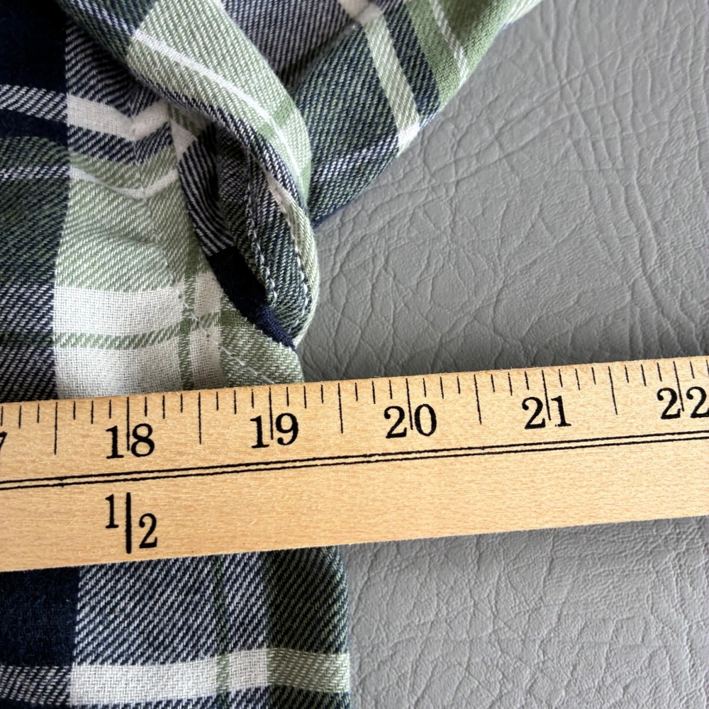 NWT RSQ Men's Plaid Flannel Shirt Green Black Cream Tartan Button Down Small - Picture 16 of 16